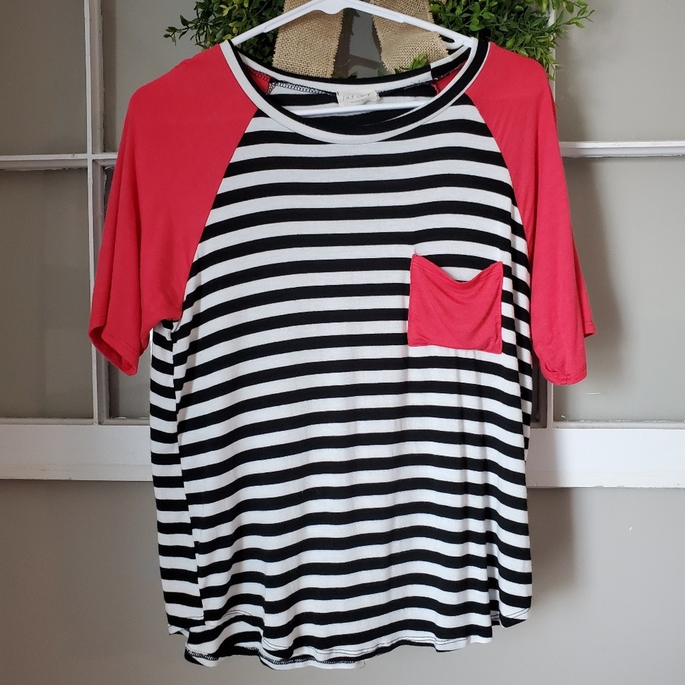 143 Story womens top stripes pocket tee sz small